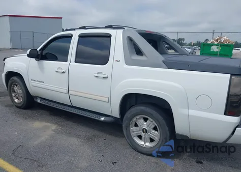 2011 Chevrolet Avalanche Lt z USA, uszkodzony, nr VIN 3GNTKFE3XBG101145